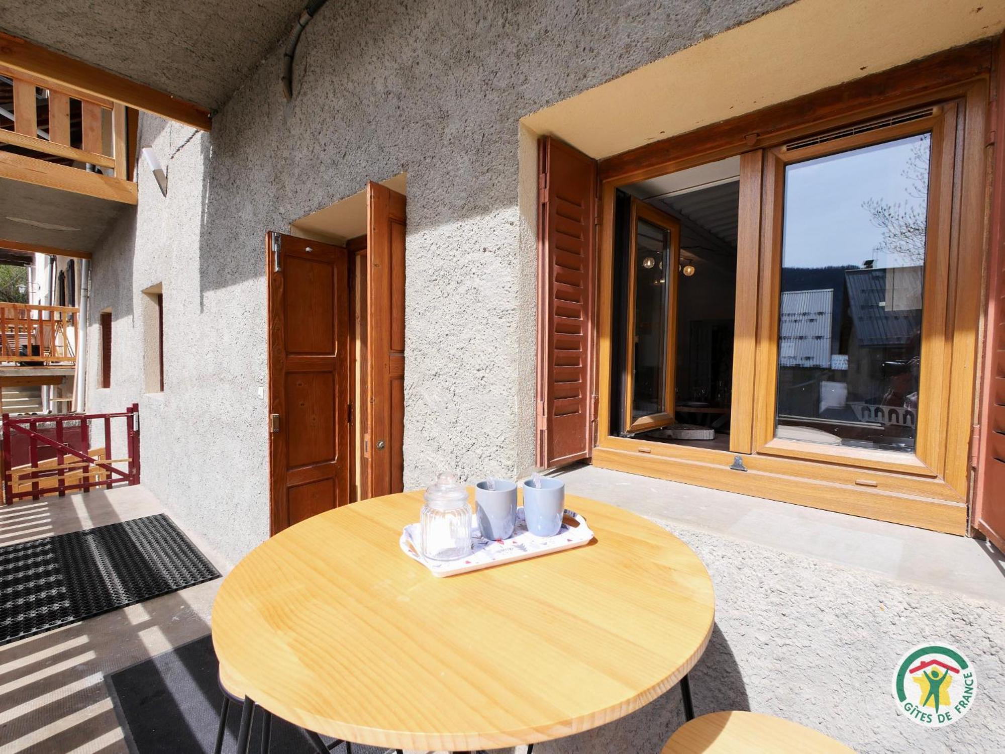 "La Batisse Des Pres" Apartman Puy-Saint-Vincent Kültér fotó
